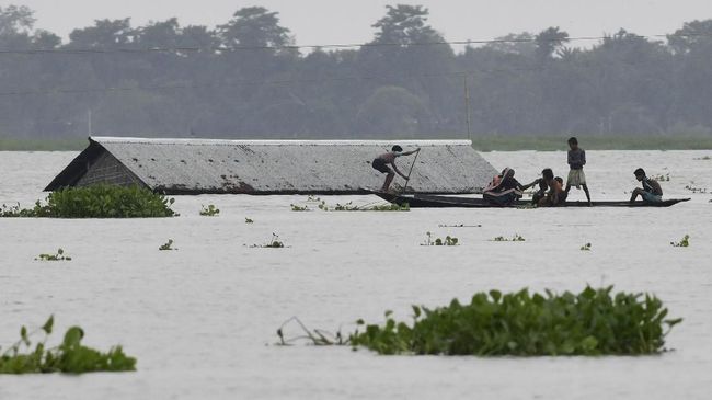115 Tewas, Puluhan Hilang Akibat Banjir Terparah India - CNN Indonesia