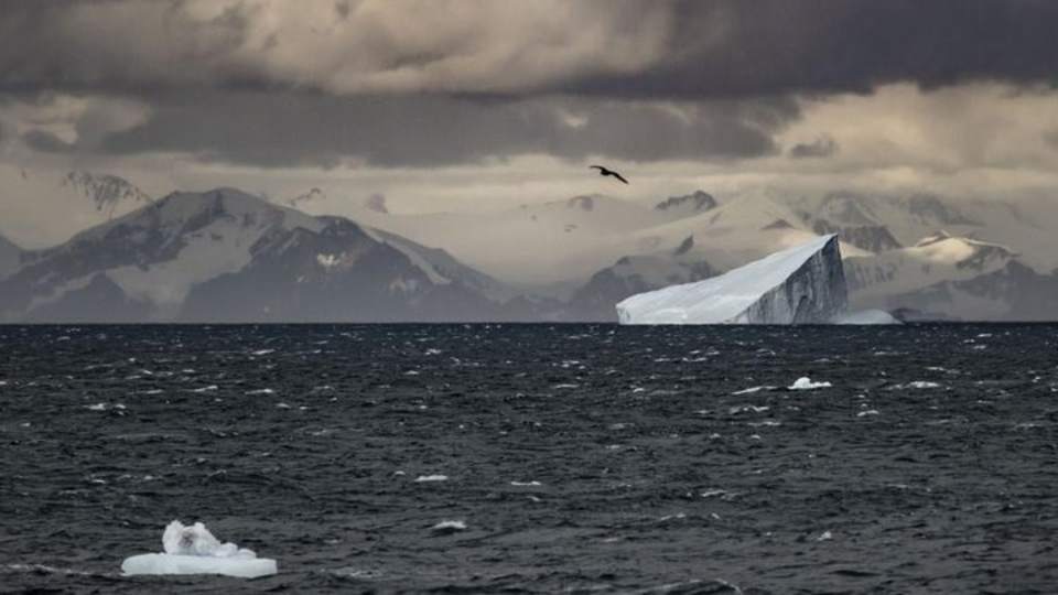 南極の海の氷、過去最低レベルの量まで下がったらしい… - ギズモード・ジャパン