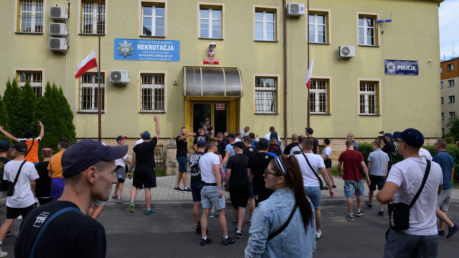 Zamieszki w Lubinie. Ekspert: Ludzie widzą, że policja w Polsce bardzo często jest ponad prawem - Wiadomosci Gazeta.pl