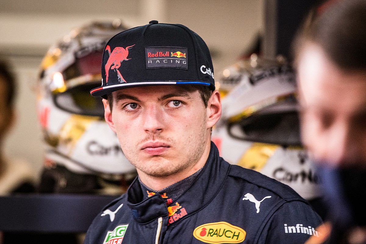 Verstappen signs longest ever Red Bull F1 deal until 2028 - Motorsport.com