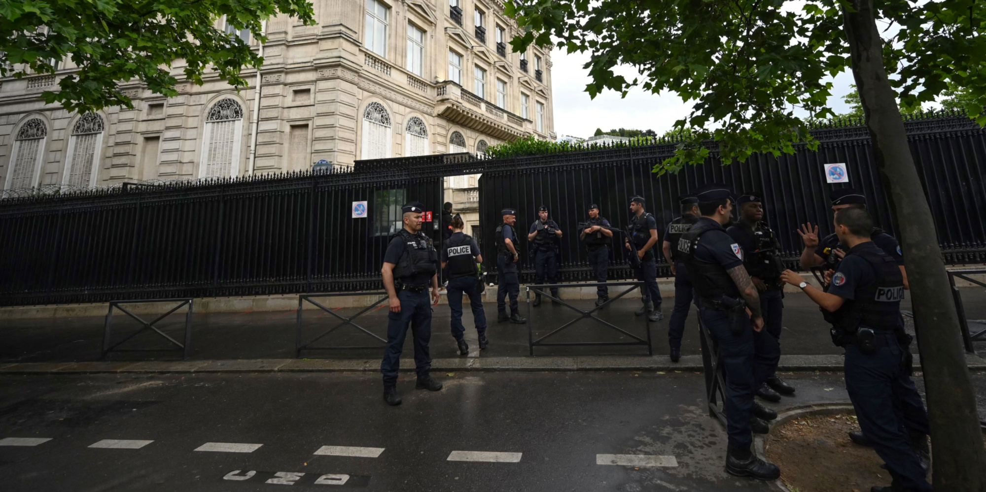 Vigile tué à Paris : ce qu’il s’est passé lundi matin dans l’ambassade du Qatar - Europe 1