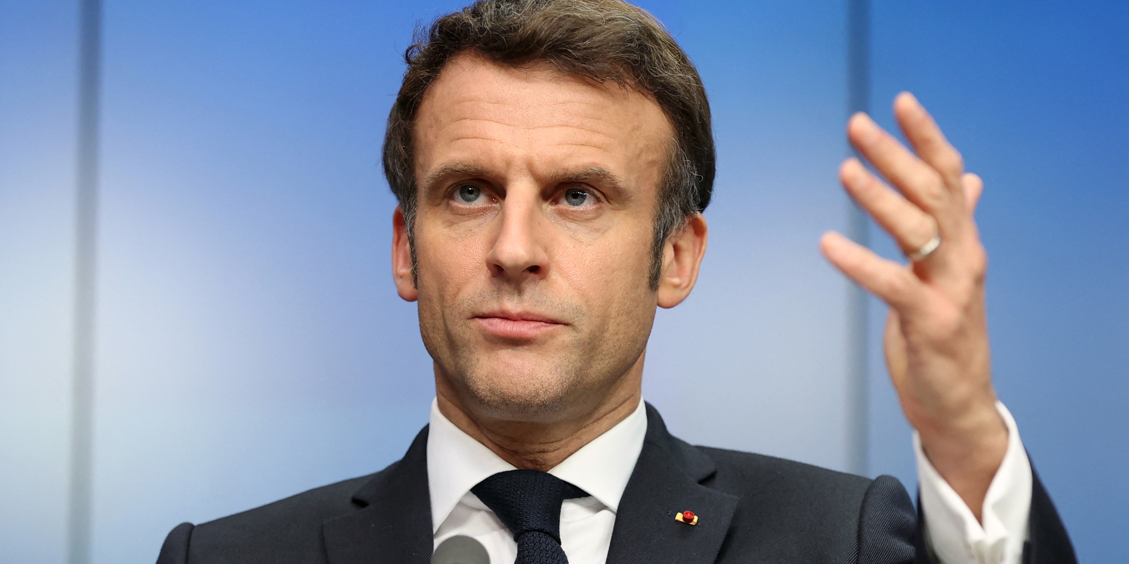 Guerre en Ukraine : Emmanuel Macron convoque un nouveau Conseil de défense lundi matin - Europe 1