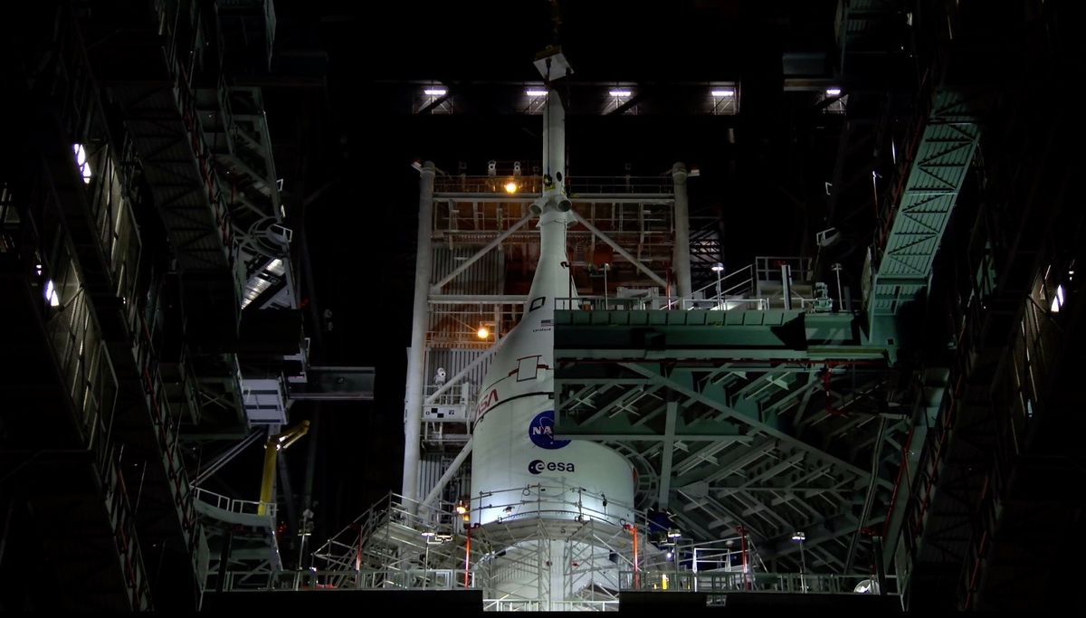 NASA stacks Orion capsule atop SLS megarocket for Artemis 1 moon mission (video) - Space.com