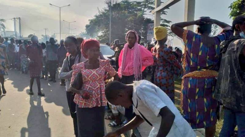 31 doden bij stormloop Nigeriaanse kerk die voedsel uitdeelt - NOS