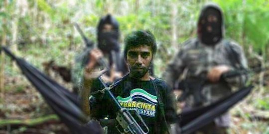 Cerita TNI Kepung Markas Teroris Poso: 5 Prajurit Susuri Hutan, Menyergap Jam 3 Pagi | merdeka.com - Merdeka.com