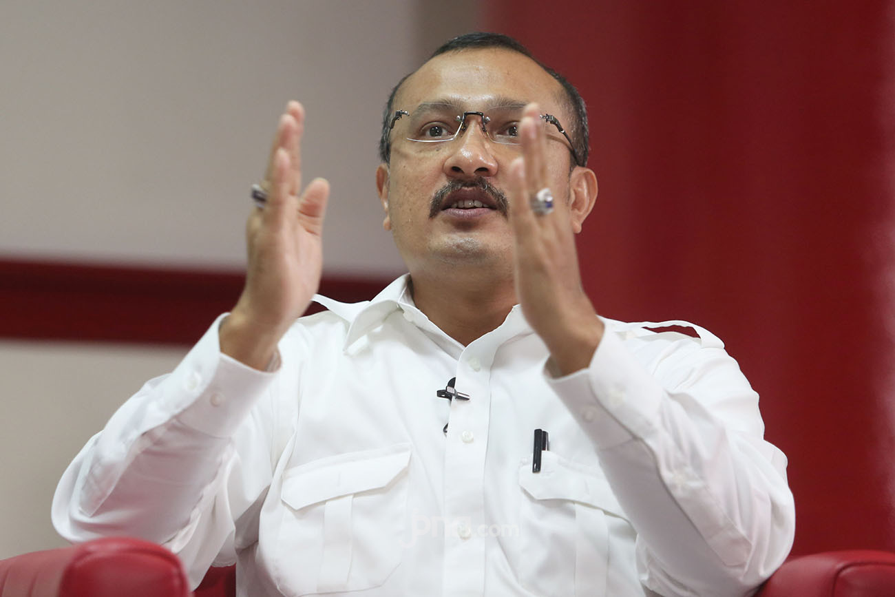 Ferdinand Sebut Ada Politisi Terkenal di Balik Aksi 'Jokowi End Game' - JPNN.com
