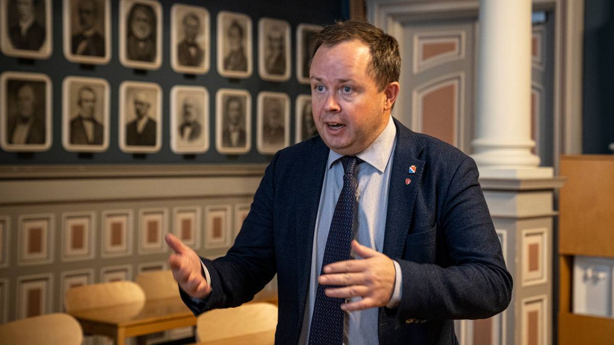 Porsgrunn-ordfører krever tvungen lønnsnemnd i lærerstreiken – NRK Vestfold og Telemark – Lokale nyheter, TV og radio - NRK