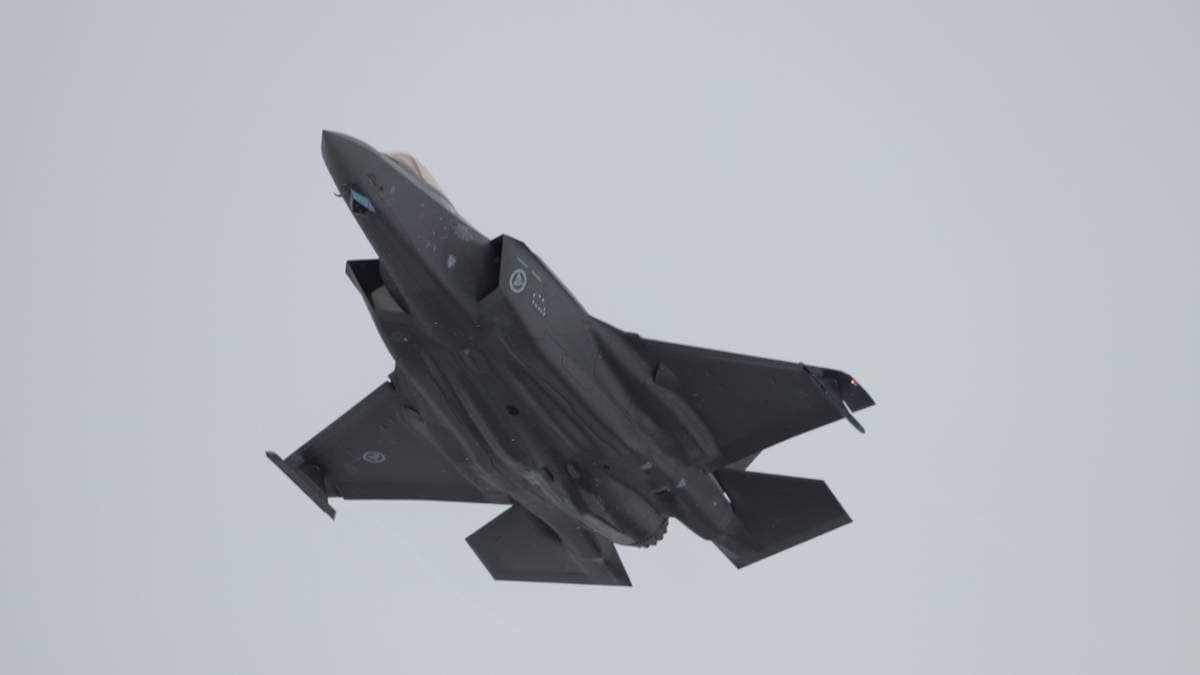 Luftforsvaret vil minske faren for at norske F-35 jagerfly blir slått ut samtidig – NRK Trøndelag - NRK