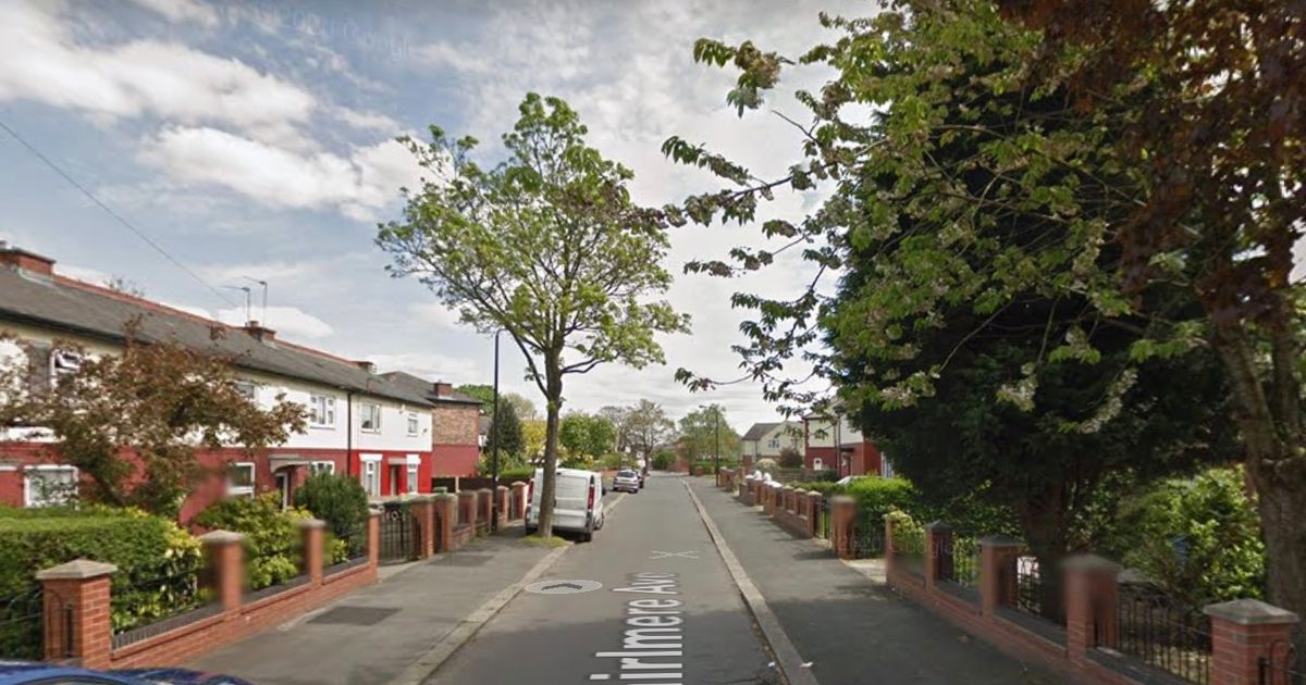 Boy, 16, knifed to death in street with family 'left devastated' at tragic murder - The Mirror