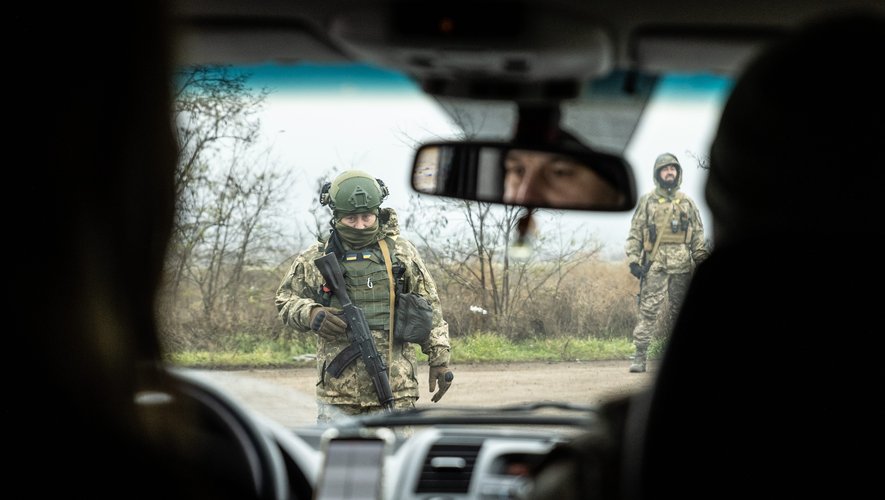 Guerre en Ukraine : Les Ukrainiens fuyant la zone occupée de Kherson autorisés à traverser le Dniepr - L'Indépendant