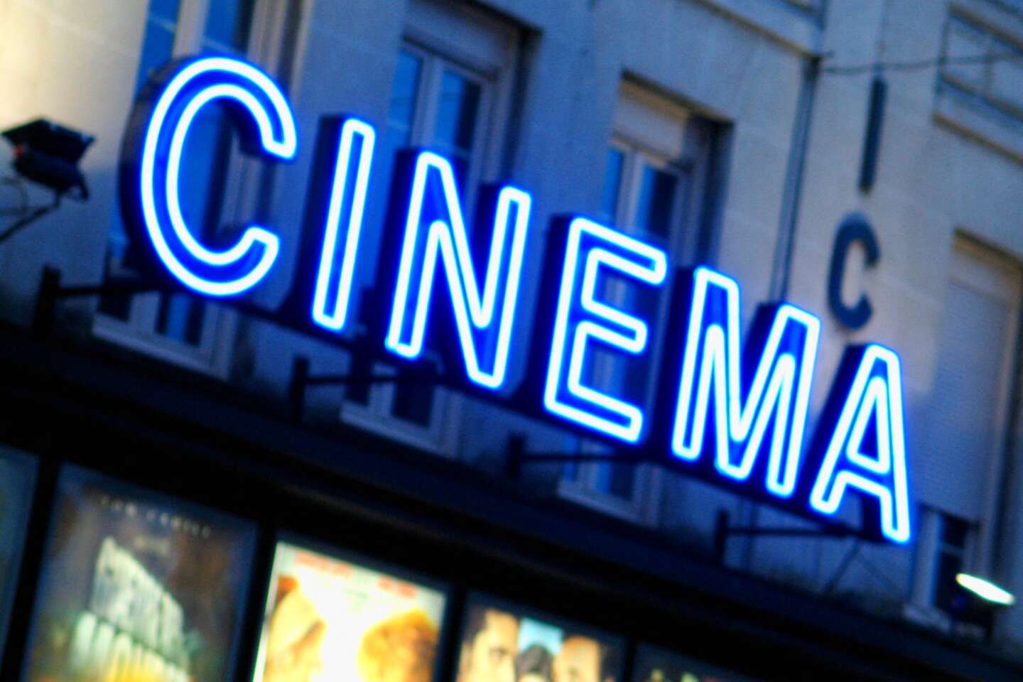 Pourquoi les spectateurs vont moins au cinéma en France : prix du billet et manque d'intérêt pour les films - Le Monde
