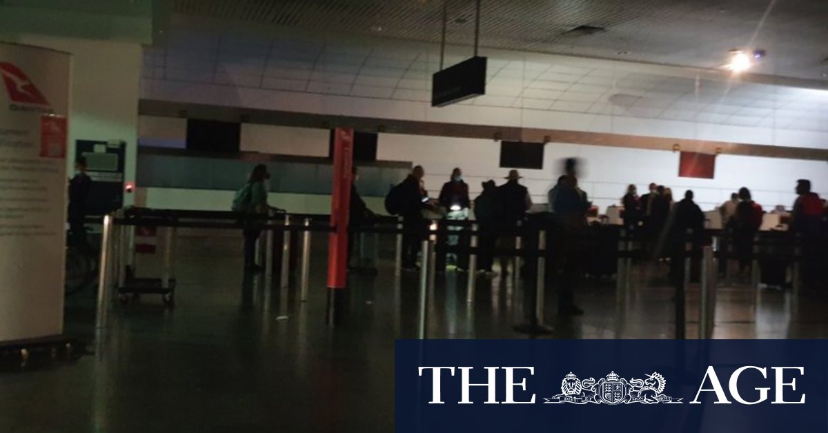 Power outage leaves Melbourne Airport in the dark - The Age