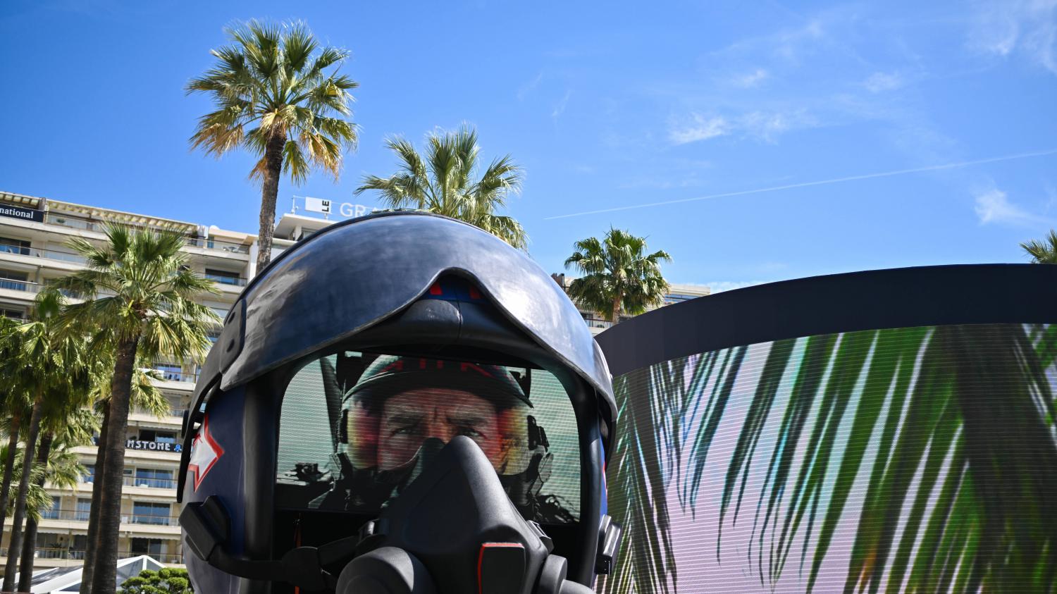 DIRECT. Festival de Cannes : Tom Cruise va-t-il débarquer sur le tapis rouge en hélicoptère ? Suivez la deuxième journée sur la Croisette - franceinfo