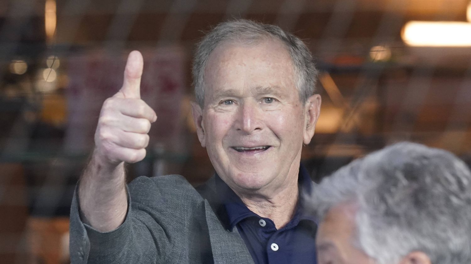 VIDEO. L'ex-président américain George W. Bush fait un lapsus et critique 