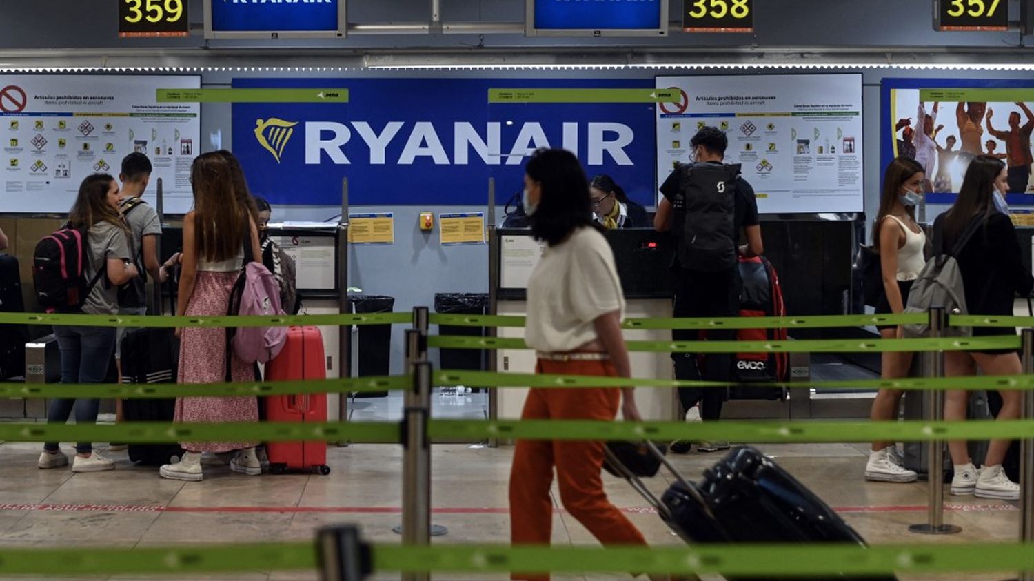 Grève chez Ryanair : des annulations de vol en France, en Belgique et en Espagne - franceinfo