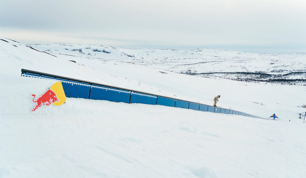 Jesper Tjäder i Guinness Rekordbok världens längsta rail skidor 154,49 m - Freeride
