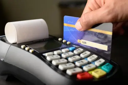 הצעת חוק להגבלת סרבני גט משימוש בכרטיסי אשראי אושרה בקריאה טרומית - חדשות מבזק לייב - MivzakLive