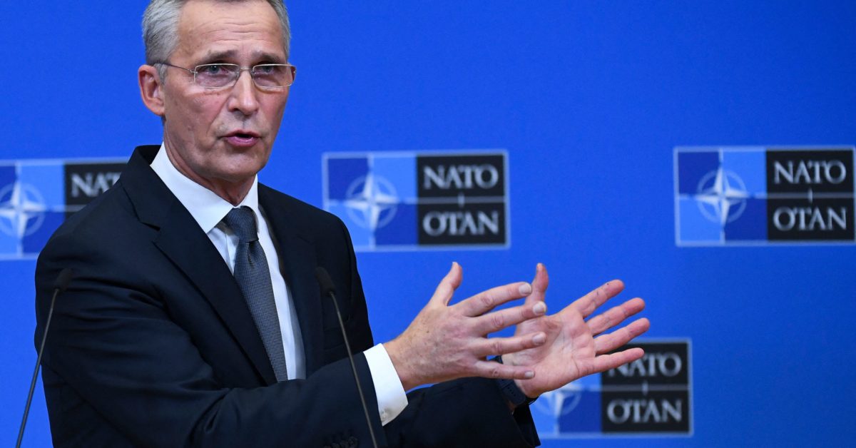 Stoltenberg: NATO will be ready if Russia talks fail - POLITICO Europe