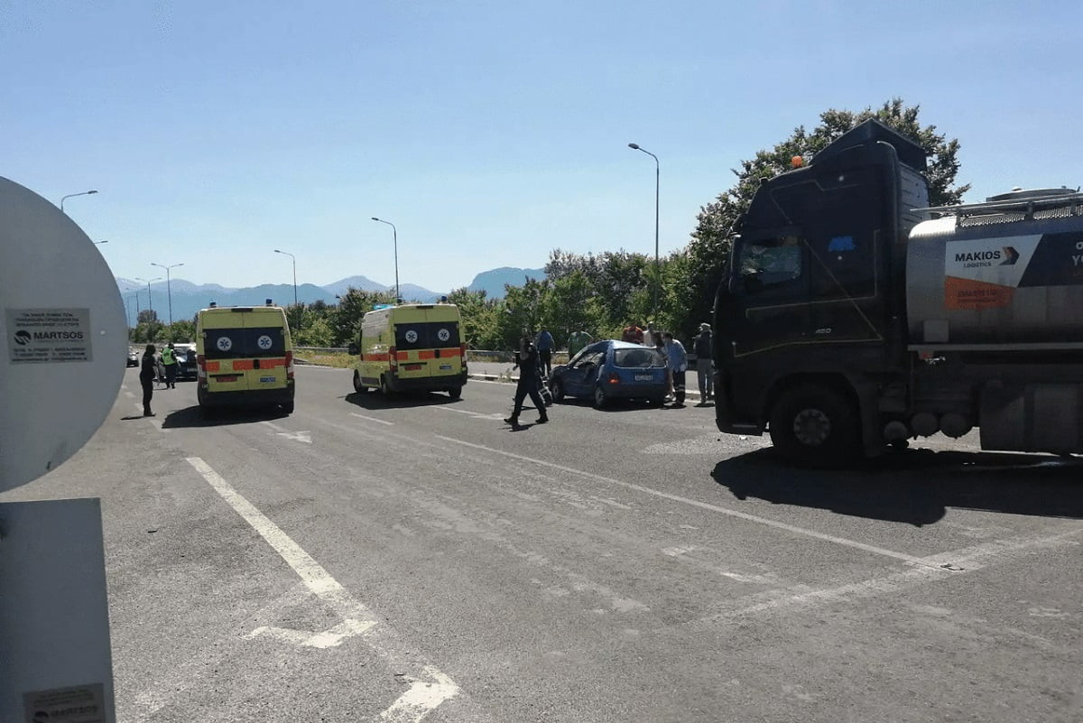 Θεσσαλονίκη: Ένας νεκρός μετά από σύγκρουση αυτοκινήτου με φορτηγό - Thestival.gr